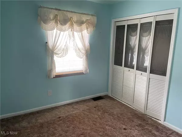 530 CENTER ST, Hubbard, OH 44425