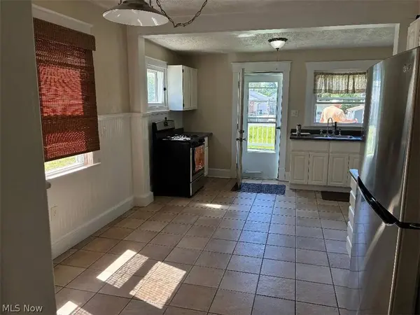 319 foesythe AVE, Girard, OH 44420