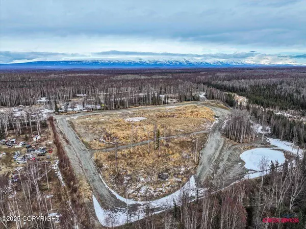 8471 W Misty Lake CIR, Wasilla, AK 99623