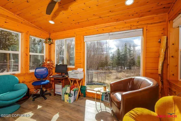 16500 E Smith RD, Palmer, AK 99645