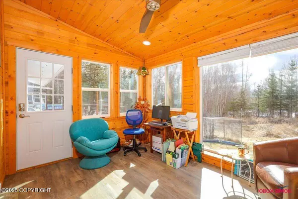 16500 E Smith RD, Palmer, AK 99645