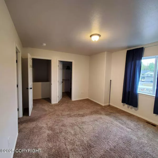 1790 N Nina CIR, Wasilla, AK 99654