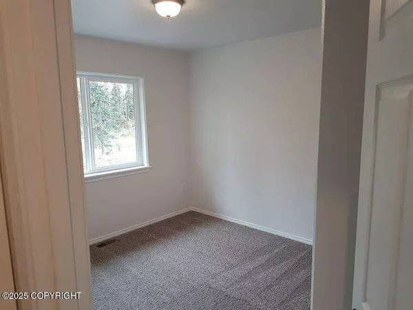 1790 N Nina CIR, Wasilla, AK 99654