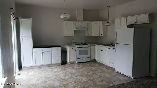 1790 N Nina CIR, Wasilla, AK 99654