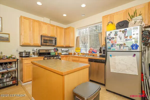 20145 Riverside DR #4B, Eagle River, AK 99577