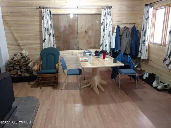 000 Moose Creek, Remote, AK 99683