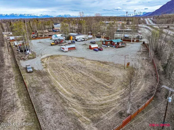 20044 Pilots RD, Chugiak, AK 99567