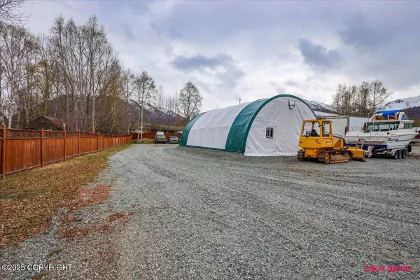 20044 Pilots RD, Chugiak, AK 99567