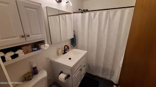 2911 W 34th AVE, Anchorage, AK 99517