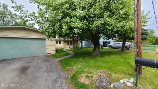 2911 W 34th AVE, Anchorage, AK 99517