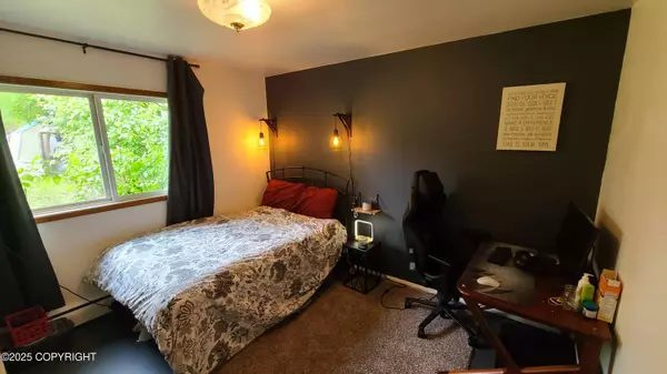 2911 W 34th AVE, Anchorage, AK 99517