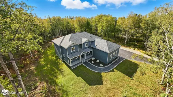 8967 E Wolf Creek RD, Wasilla, AK 99654