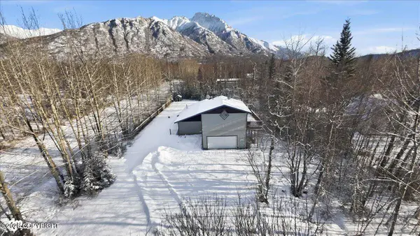 265 N Tatlow DR, Palmer, AK 99645