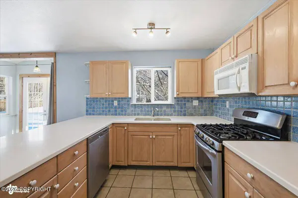 265 N Tatlow DR, Palmer, AK 99645