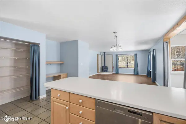 265 N Tatlow DR, Palmer, AK 99645