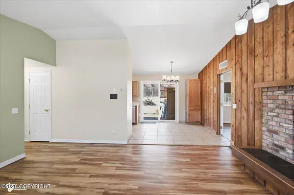 2300 N Iliamna DR, Wasilla, AK 99654