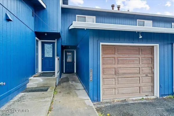 12249 Lake ST A5, Eagle River, AK 99577