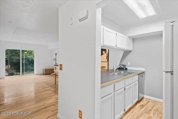 12249 Lake ST A5, Eagle River, AK 99577