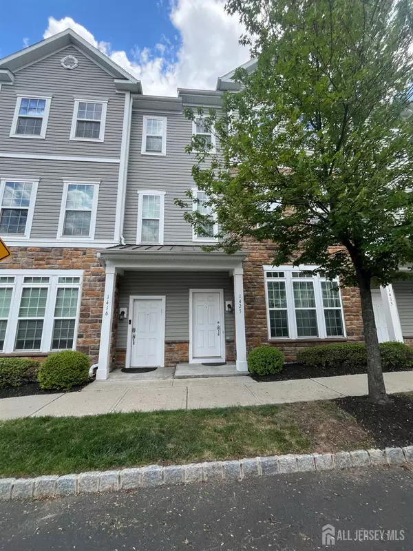 1425 Hudson CIR, Highland Park, NJ 08904