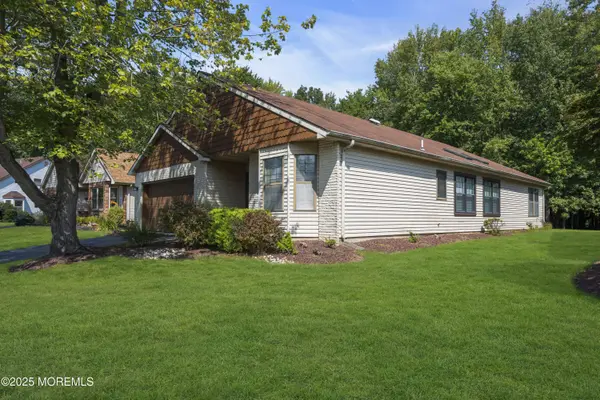 102 Murray Hill Terrace, Marlboro, NJ 07746