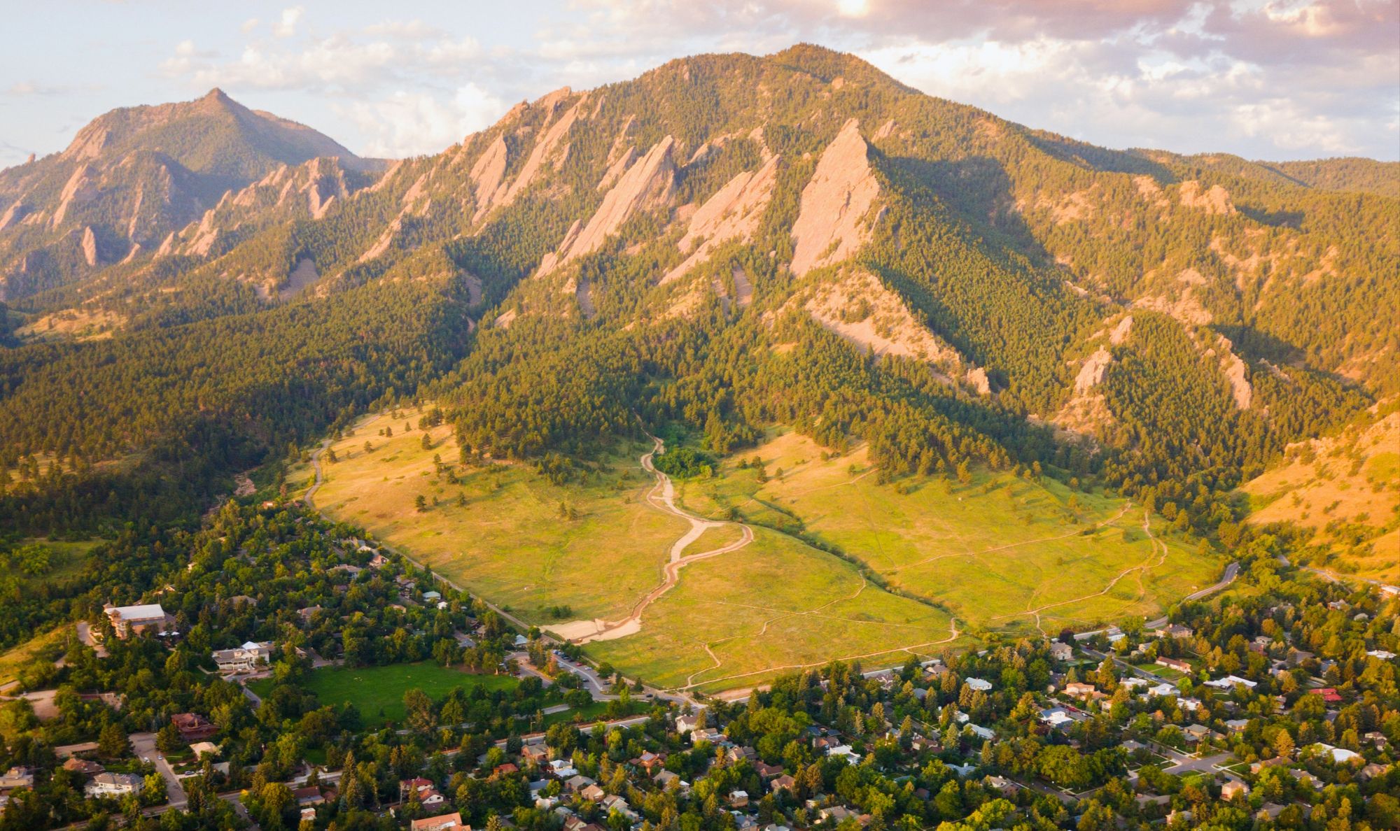 Colorado showing alpine lakes, mountain trails, and waterfall day trips from Boulder.
