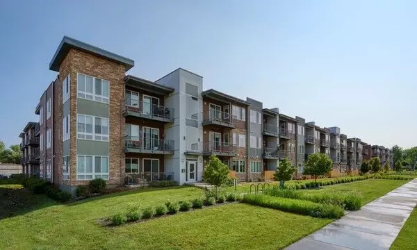 Luxury Apartments in Boulder, Colorado: A Guide to Upscale Living in the Heart of the Rockies,Eric Farran