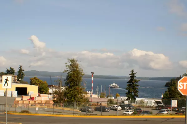 feature image of  Family-Friendly Living in the Cowichan Valley