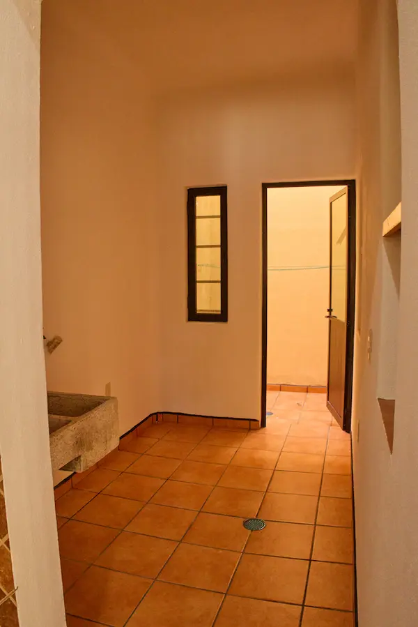 96 - peurto de la navidad.street house.