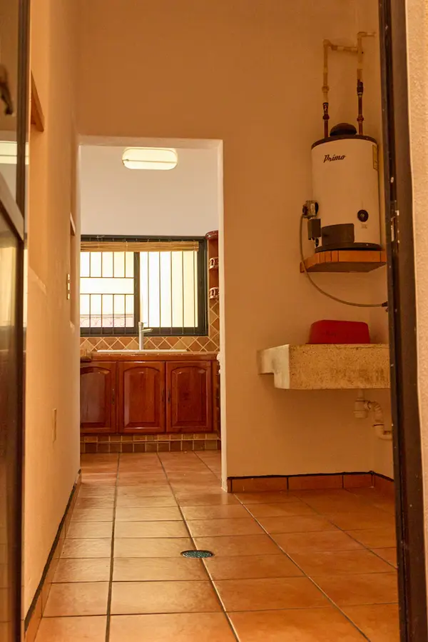 96 - peurto de la navidad.street house.