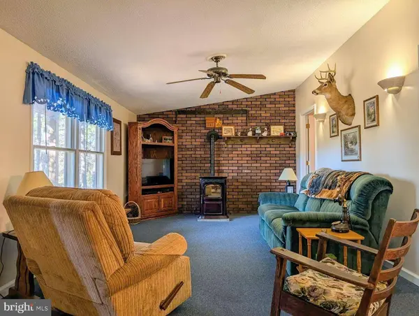 939 COLLINS RD, Artemas, PA 17211