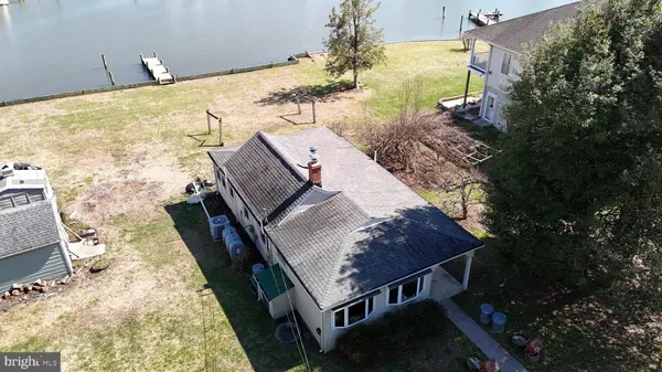 109 HUGHES SHORE RD, Baltimore, MD 21220