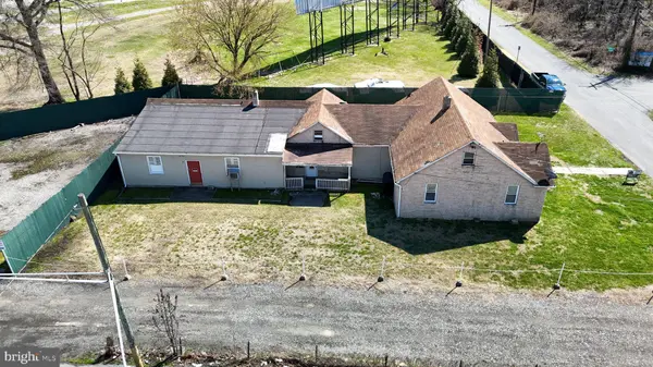 7 WOODLAND, Middle River, MD 21220