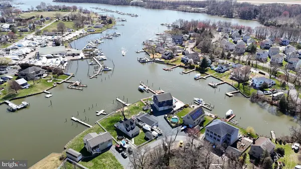 109 HUGHES SHORE RD, Baltimore, MD 21220