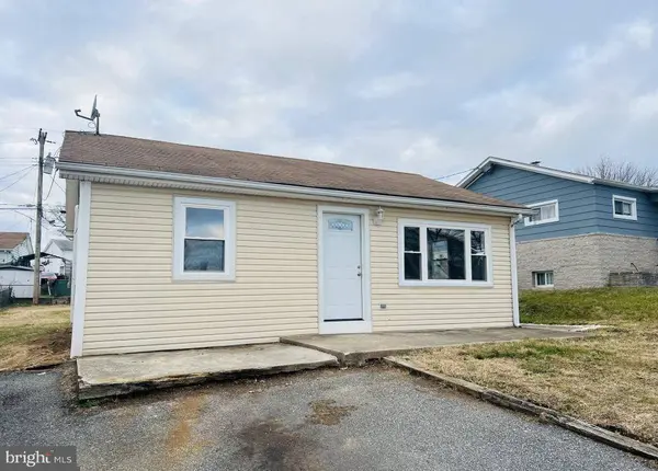 34 COMPASS RD, Middle River, MD 21220