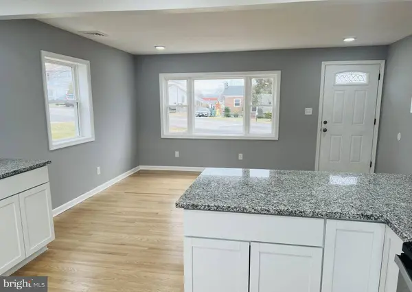 34 COMPASS RD, Middle River, MD 21220