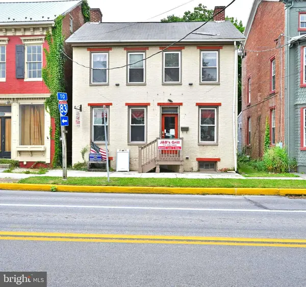 14 N MAIN ST, Shrewsbury, PA 17361