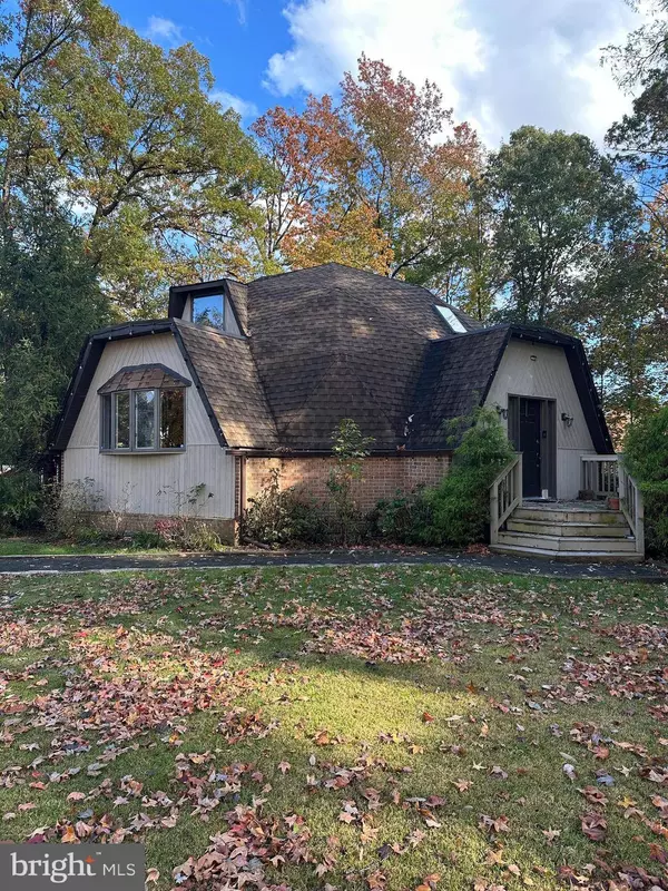 811 CEDAR AVE, Essex, MD 21221