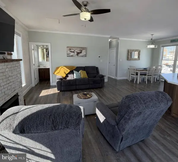 9031 HINTON AVE, Baltimore, MD 21219