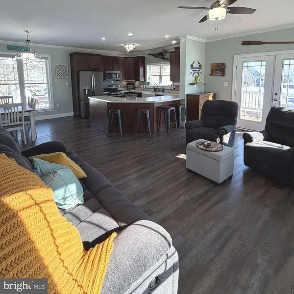 9031 HINTON AVE, Baltimore, MD 21219