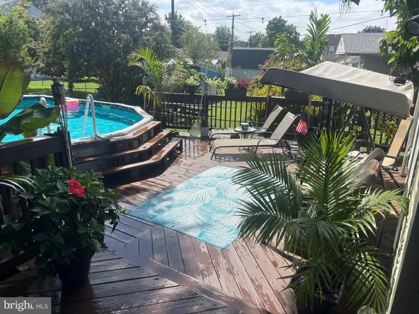 220 PINEWOOD RD, Baltimore, MD 21222