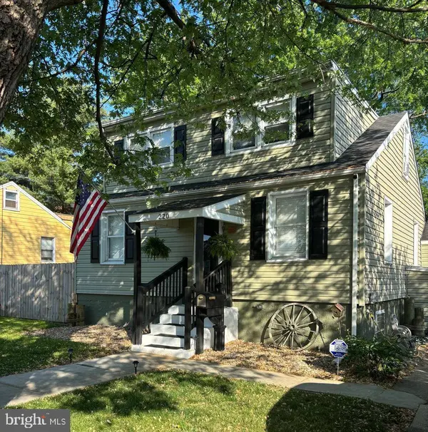 220 PINEWOOD RD, Baltimore, MD 21222