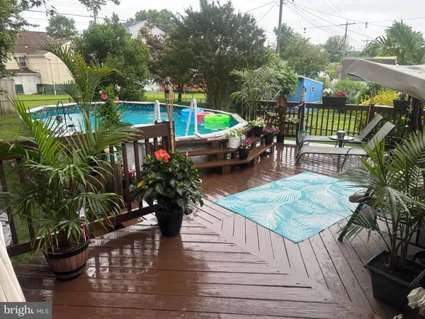 220 PINEWOOD RD, Baltimore, MD 21222