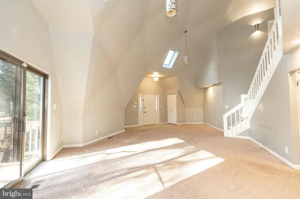 811 CEDAR AVE, Essex, MD 21221