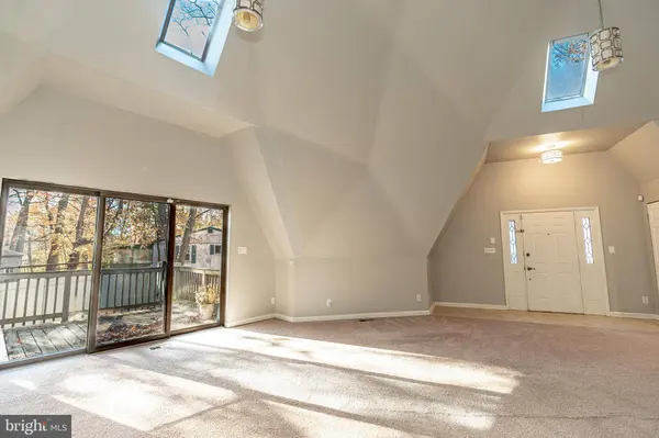 811 CEDAR AVE, Essex, MD 21221