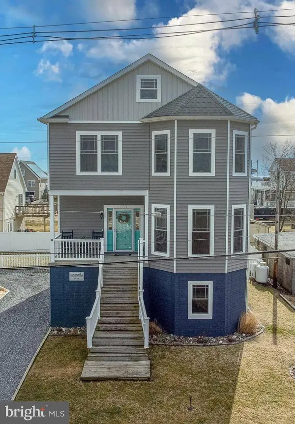9031 HINTON AVE, Baltimore, MD 21219