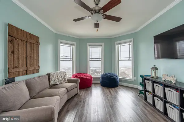 9031 HINTON AVE, Baltimore, MD 21219