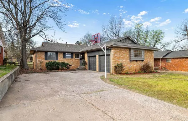 5612 NW 62nd ST, Warr Acres, OK 73122