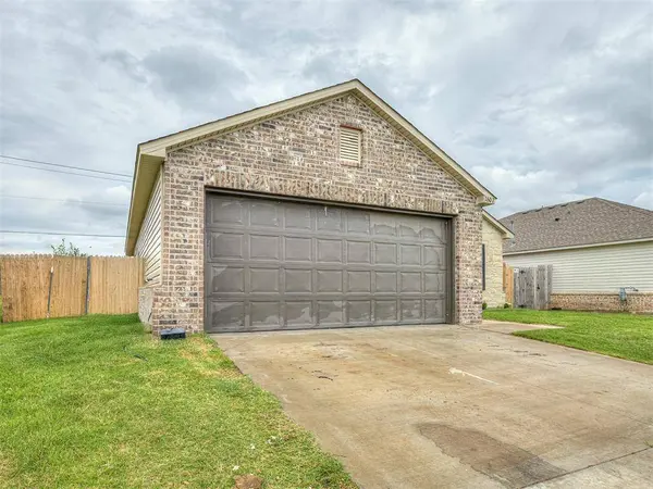 1607 Chuck Wagon DR, El Reno, OK 73036