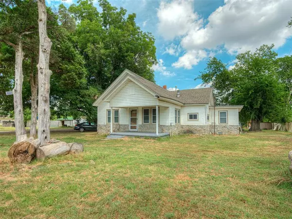 15809 S Rock Creek RD, Shawnee, OK 74801