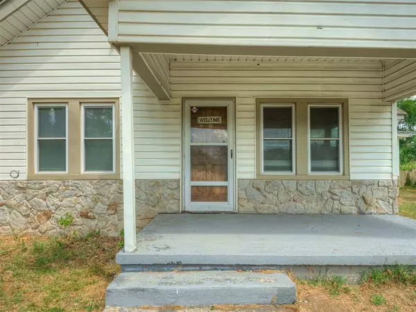 15809 S Rock Creek RD, Shawnee, OK 74801